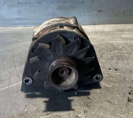 Mercedes-Benz E W124 Generator/alternator 0120489331