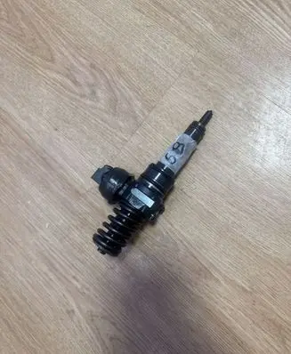 Audi A4 S4 B6 8E 8H Fuel injector 038130073BA 0414720216