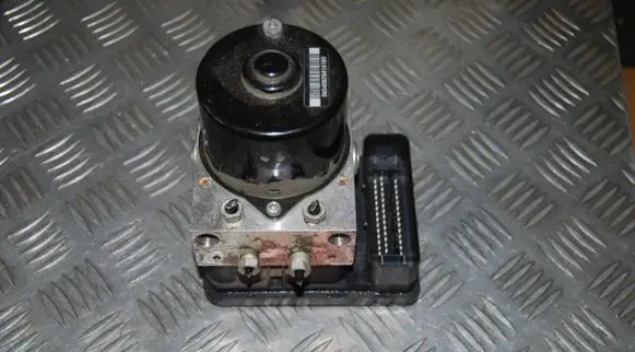 Volvo C30 ABS Pump 30794730AA