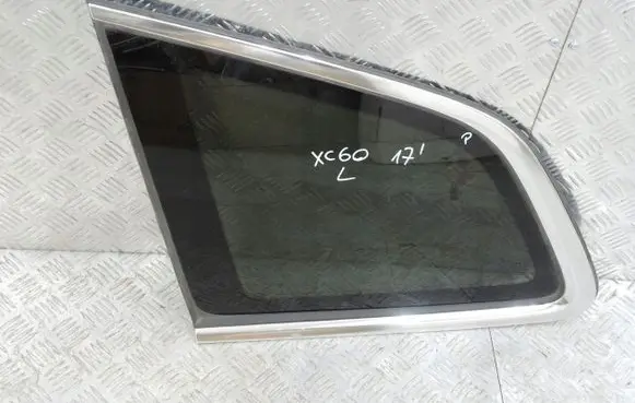 Volvo XC60 Front triangle window/glass 