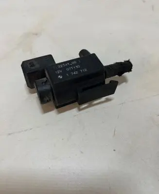 BMW 5 E60 E61 Turbo solenoid valve 742712