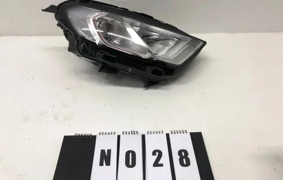 Ford Ecosport Headlight/headlamp GN1513W029JE GN15-13W029-JE