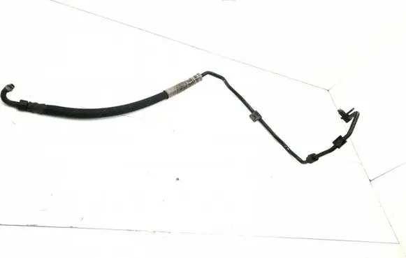Gearbox oil cooler pipe/hose