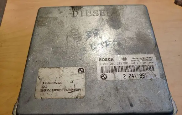 BMW 5 E39 Engine control unit/module 2247891