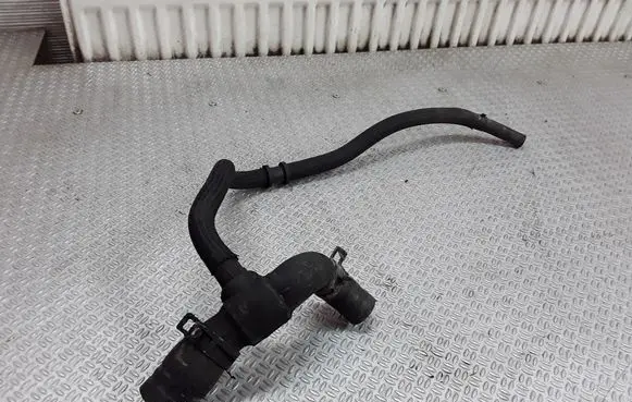 Mercedes-Benz C W203 Engine coolant pipe/hose
