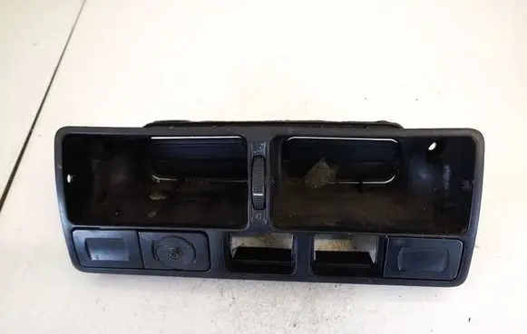 Volkswagen Golf IV Dash center air vent grill 1j0819728c 1j0819736c