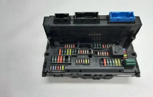 BMW 5 F10 F11 Fuse module 925281501