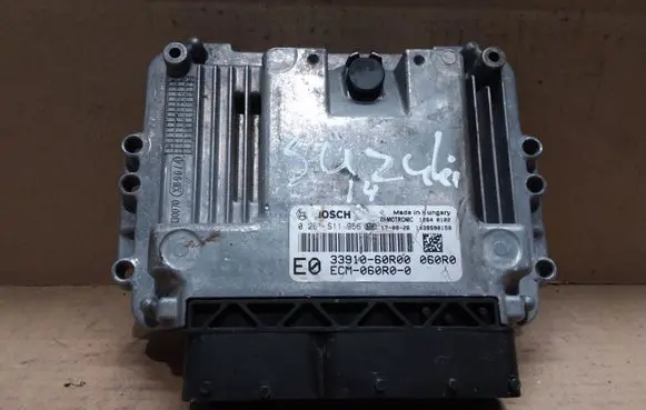Suzuki Grand Vitara II Engine control unit/module 3391060R00 0261S11956