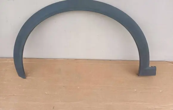 Audi e-tron Front arch trim 4KE853717