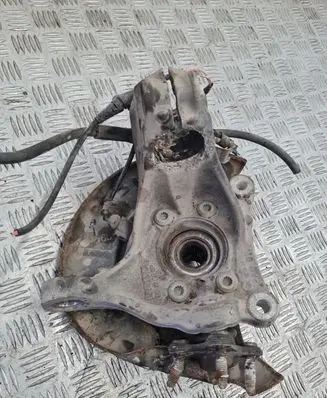 Volkswagen PASSAT B6 Front wheel hub