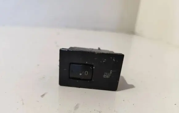 Volkswagen Touareg I Seat heating switch 7L6963563A 7L6963569B 7L6963563