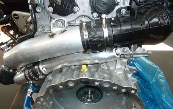 Mercedes-Benz E W124 Engine A2560103103