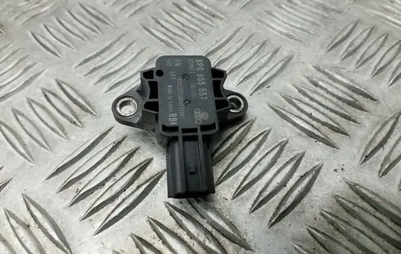 Audi A3 S3 A3 Sportback 8P Airbag deployment crash/impact sensor 8P0955557
