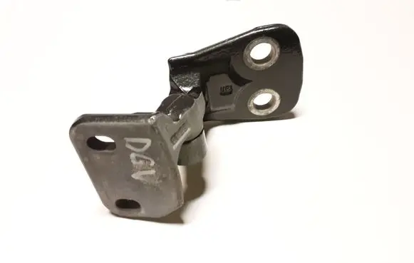 Land Rover Discovery 3 - LR3 Rear door upper hinge BDB780042 AA8SA