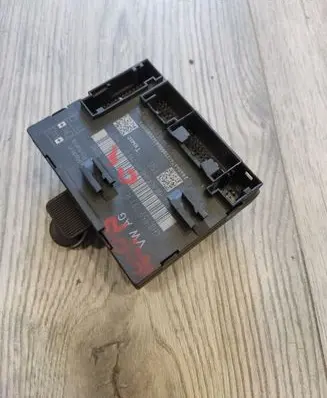 Audi A8 S8 D4 4H Door control unit/module 4H0959793R 4H0959793G