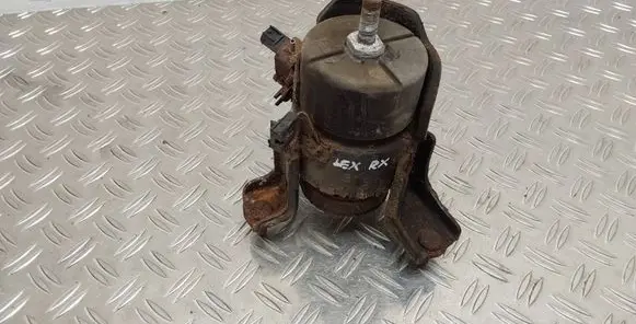 Engine mount bracket