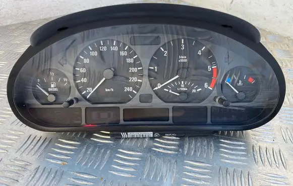 BMW 3 E46 Speedometer (instrument cluster) 6940870 00201307000686 0263639202