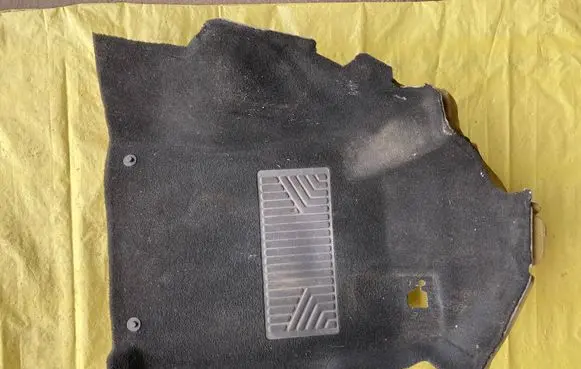 Mercedes-Benz C AMG W204 Front floor carpet liner A2046802640