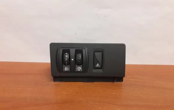 Renault Laguna III Headlight level height control switch 1001171 8614