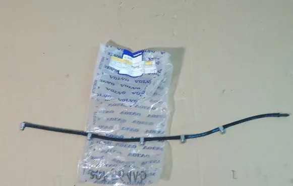 Volvo S40 Fuel return line/hose 30756113