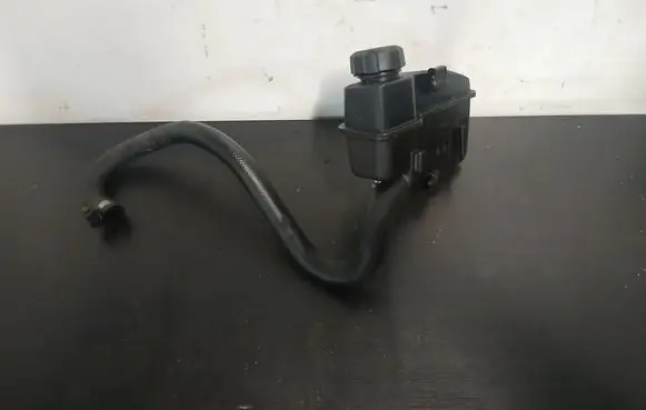 Volvo S60 Power steering fluid tank/reservoir 30645621