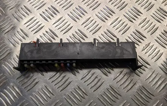 Mercedes-Benz Sprinter W906 Fuse module 9015450119
