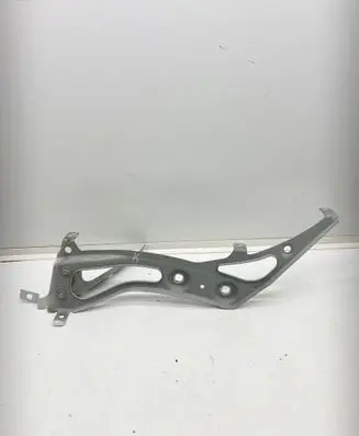BMW 2 F46 Fender mounting bracket 7297201