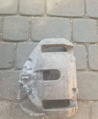 BMW 7 F01 F02 F03 F04 Front brake caliper 6030348