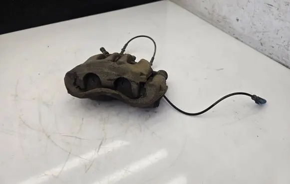 Volkswagen Crafter Front brake caliper 928900 A9065400334