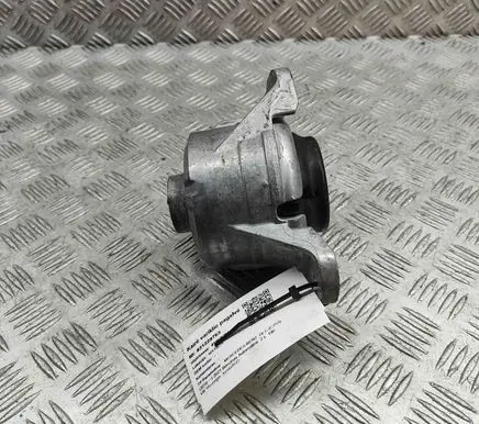 Mercedes-Benz GLC X253 C253 Engine mount bracket A2132403700
