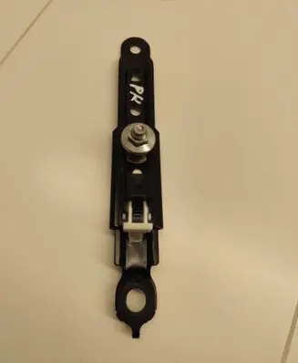 Toyota RAV 4 (XA50) Seat belt height adjuster E563003