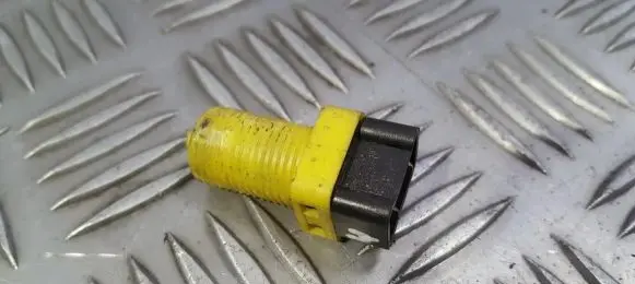 Renault Megane I Brake pedal sensor switch 7700849824