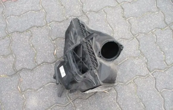 Audi A1 Air filter box cover 