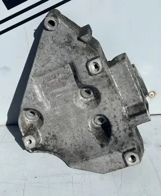 Audi A6 S6 C5 4B Engine mounting bracket 06B260885D