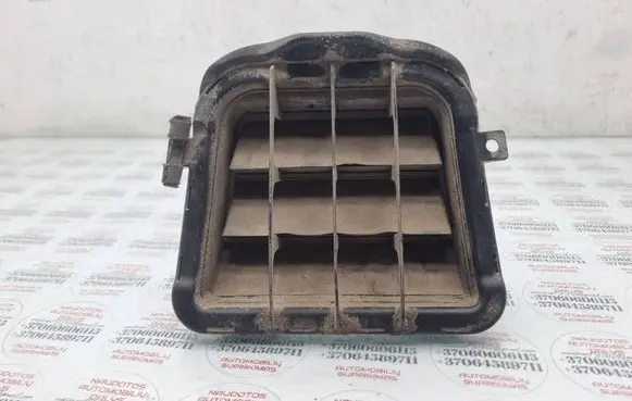 Audi A4 S4 B8 8K Quarter panel pressure vent 8K0819181B