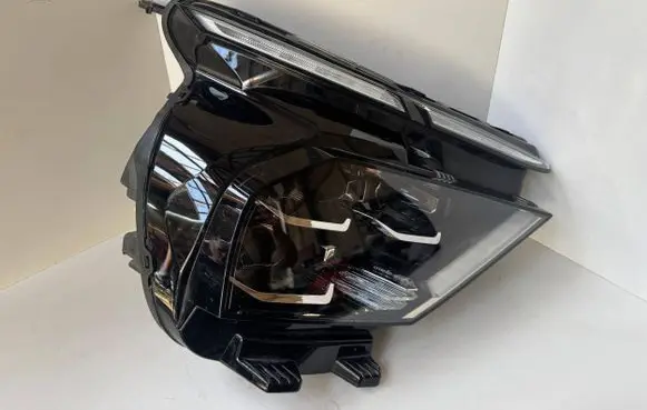 Citroen C4 III e-C4 Headlight/headlamp 9830649280