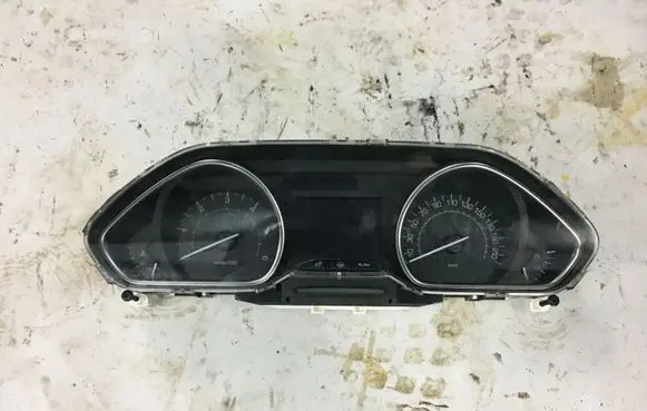 Peugeot 2008 I Speedometer (instrument cluster) 9813863880