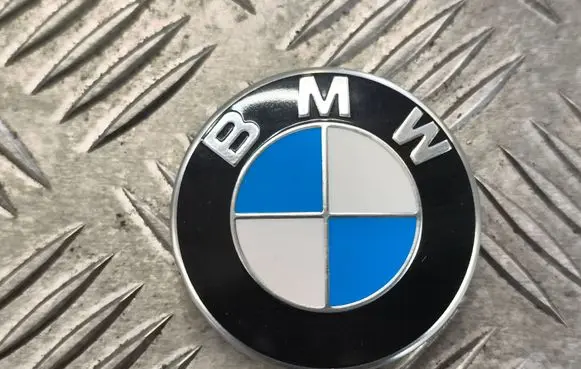 BMW 5 G30 G31 G38 Manufacturer badge logo/emblem 10333410