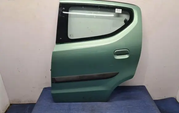 Suzuki Alto Rear door