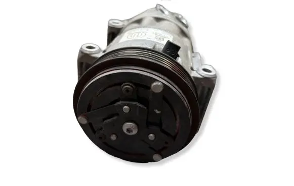 Fiat 500L Air conditioning (A/C) compressor (pump) 51986965