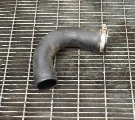 Skoda Octavia Mk2 (1Z) Intercooler hose/pipe