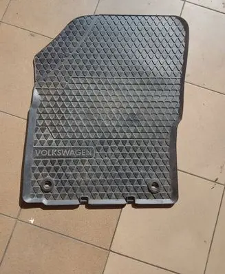 Volkswagen Touran I Front floor mat 1t2061501041