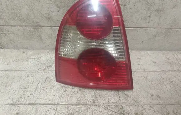 Volkswagen PASSAT B5.5 Rear/tail lights