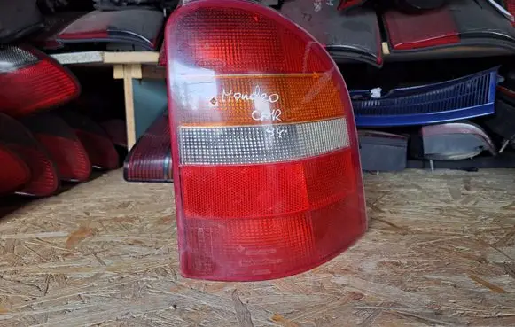 Ford Mondeo MK I Rear/tail lights 93BG13N004 93BG13N004EB