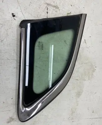 Renault Captur Rear side window 43R000015