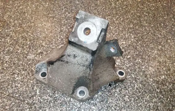 Audi A6 S6 C6 4F Engine mounting bracket 4F0199308AB
