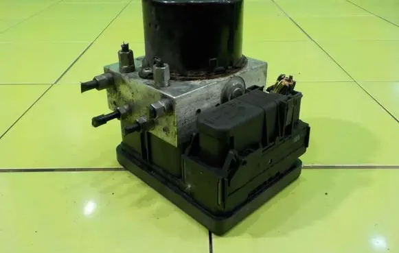 Mazda 5 ABS Pump 7N612C405AA