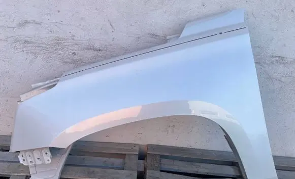 Cadillac Escalade IV Fender 022756358