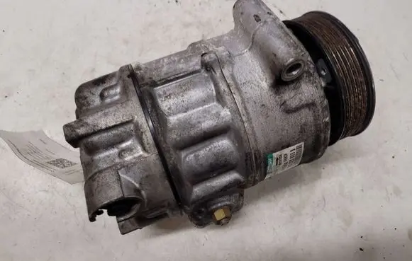 Volkswagen Touran I Air conditioning (A/C) compressor (pump) 1K0820803S 03483709663 R134A