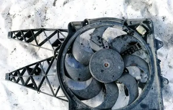 Fiat Punto (188) Radiator cooling fan shroud